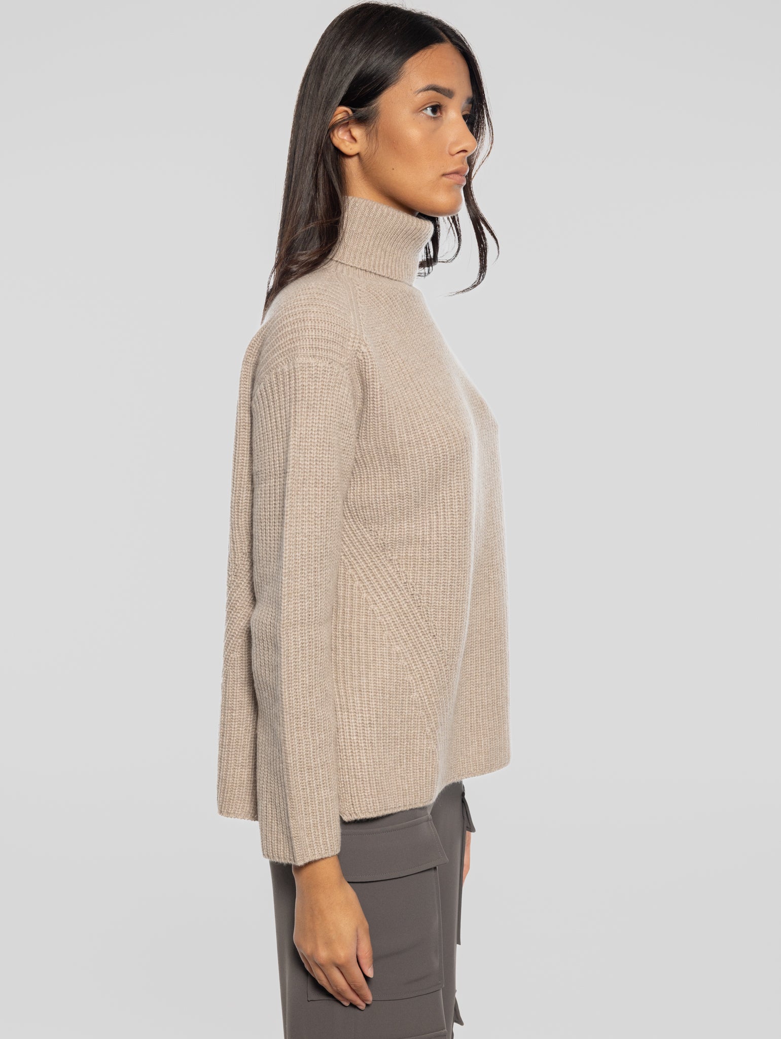 Maglia Collo Alto in Cashmere Beige