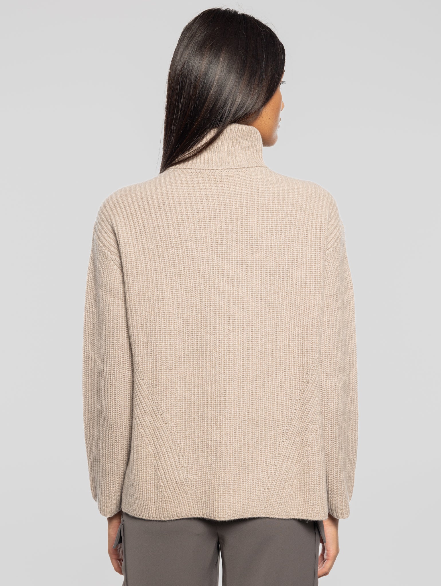 Maglia Collo Alto in Cashmere Beige