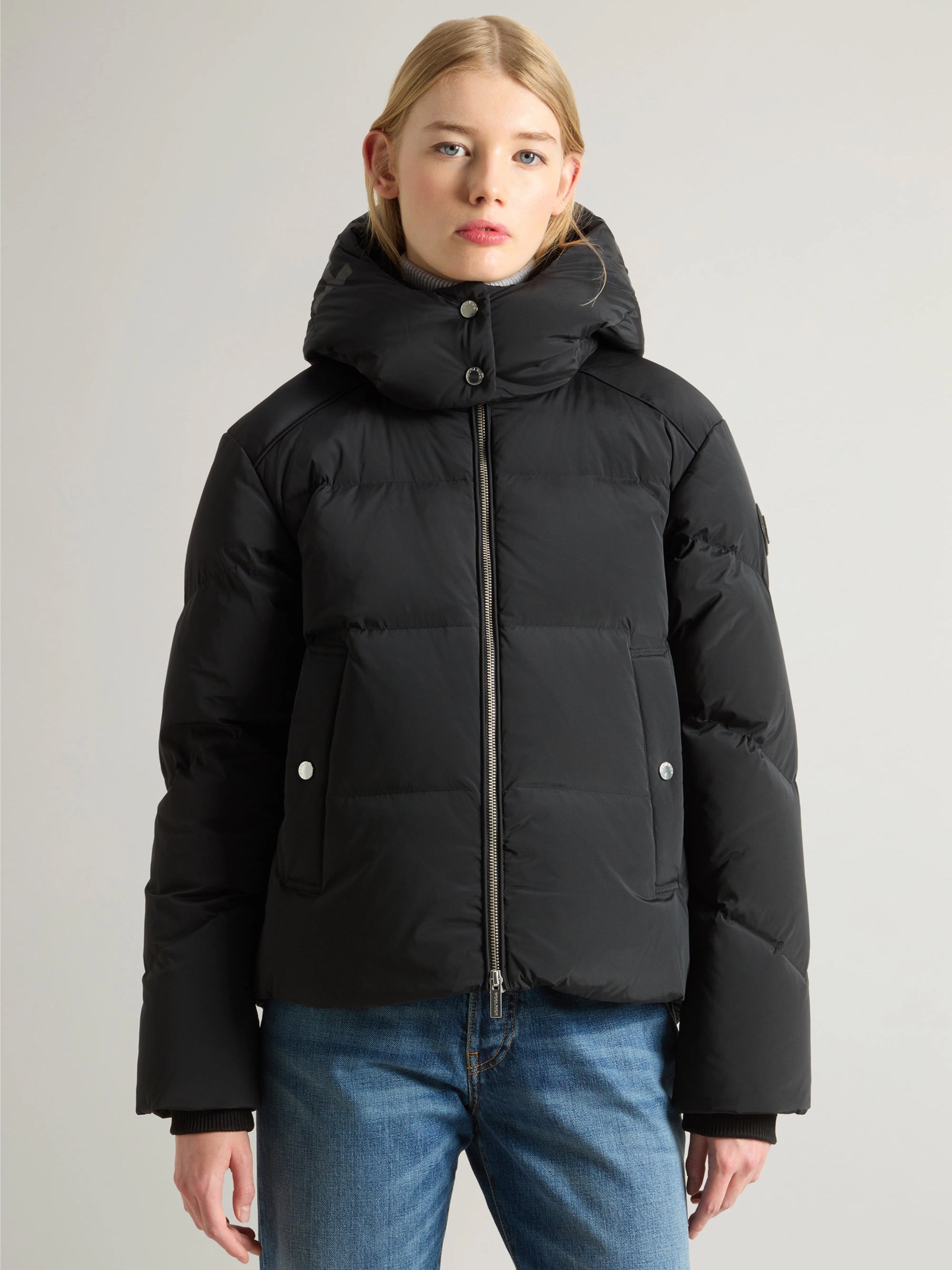 WOOLRICH Piumino Corto Alsea con Cappuccio Staccabile Nero