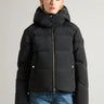 WOOLRICH-Piumino Corto Alsea con Cappuccio Staccabile Nero-TRYME Shop