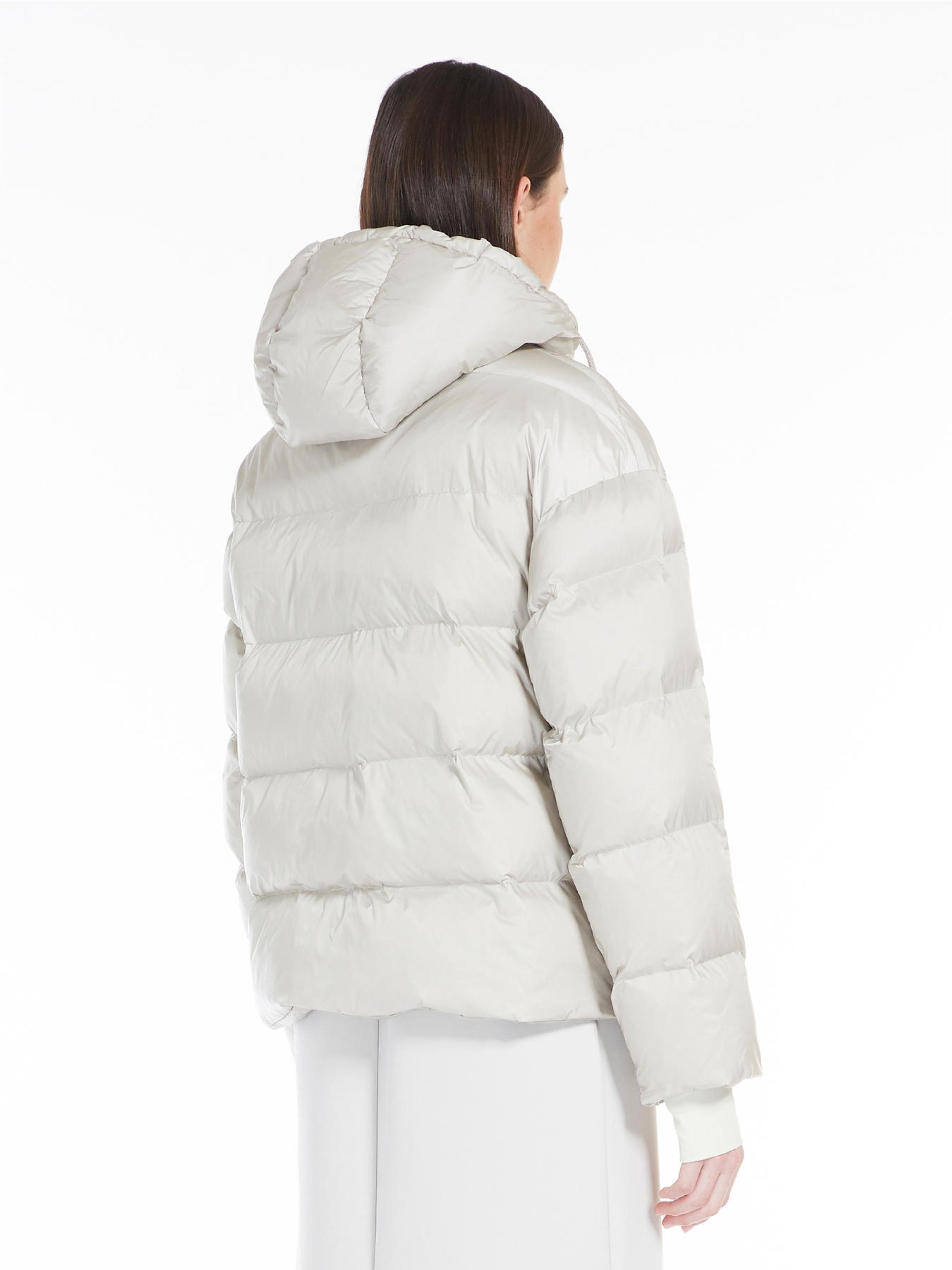 Short down jacket with hood and ice Luxepad padding