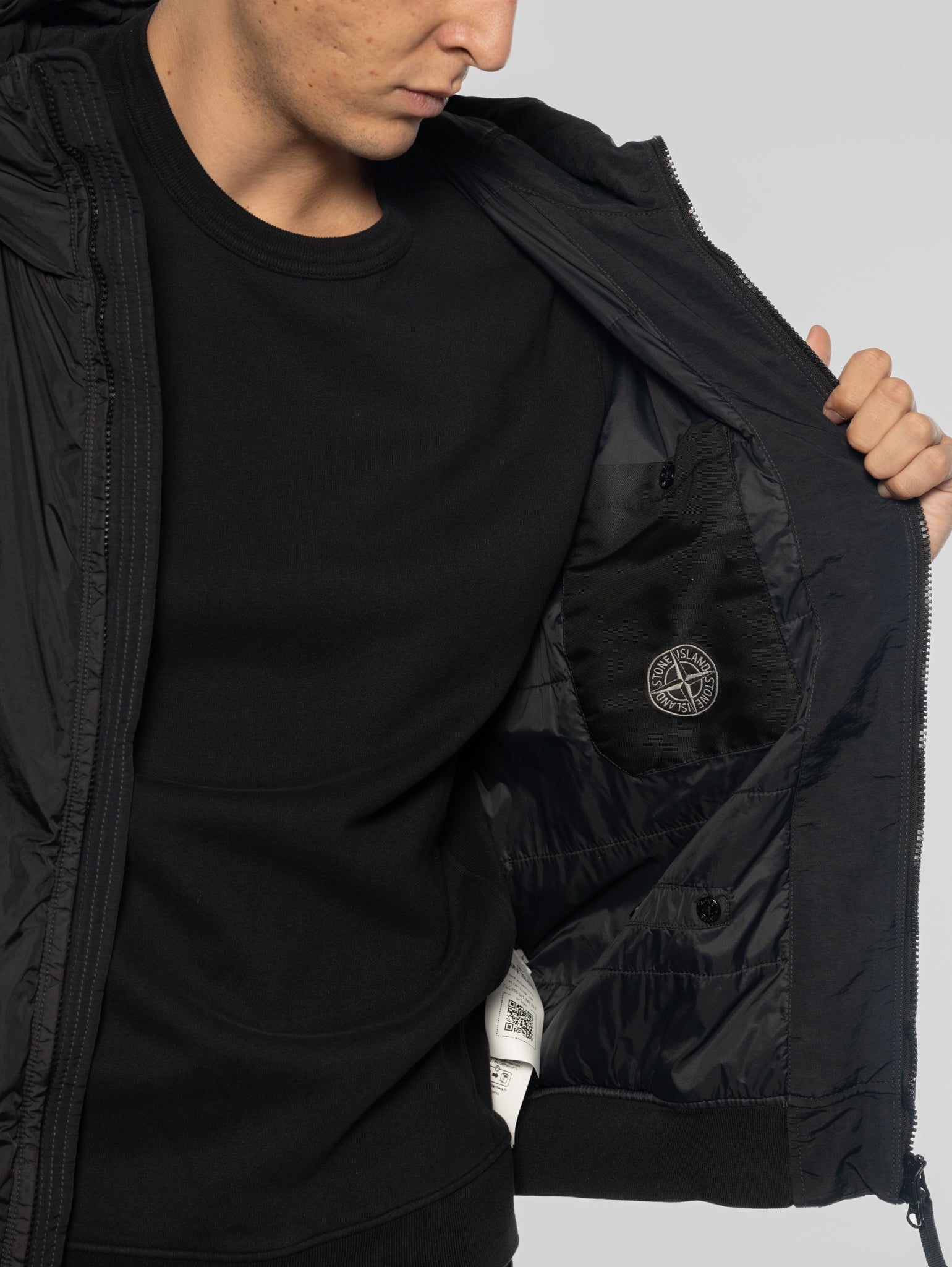 Giacca con Cappuccio in Nylon Crinkle Nero