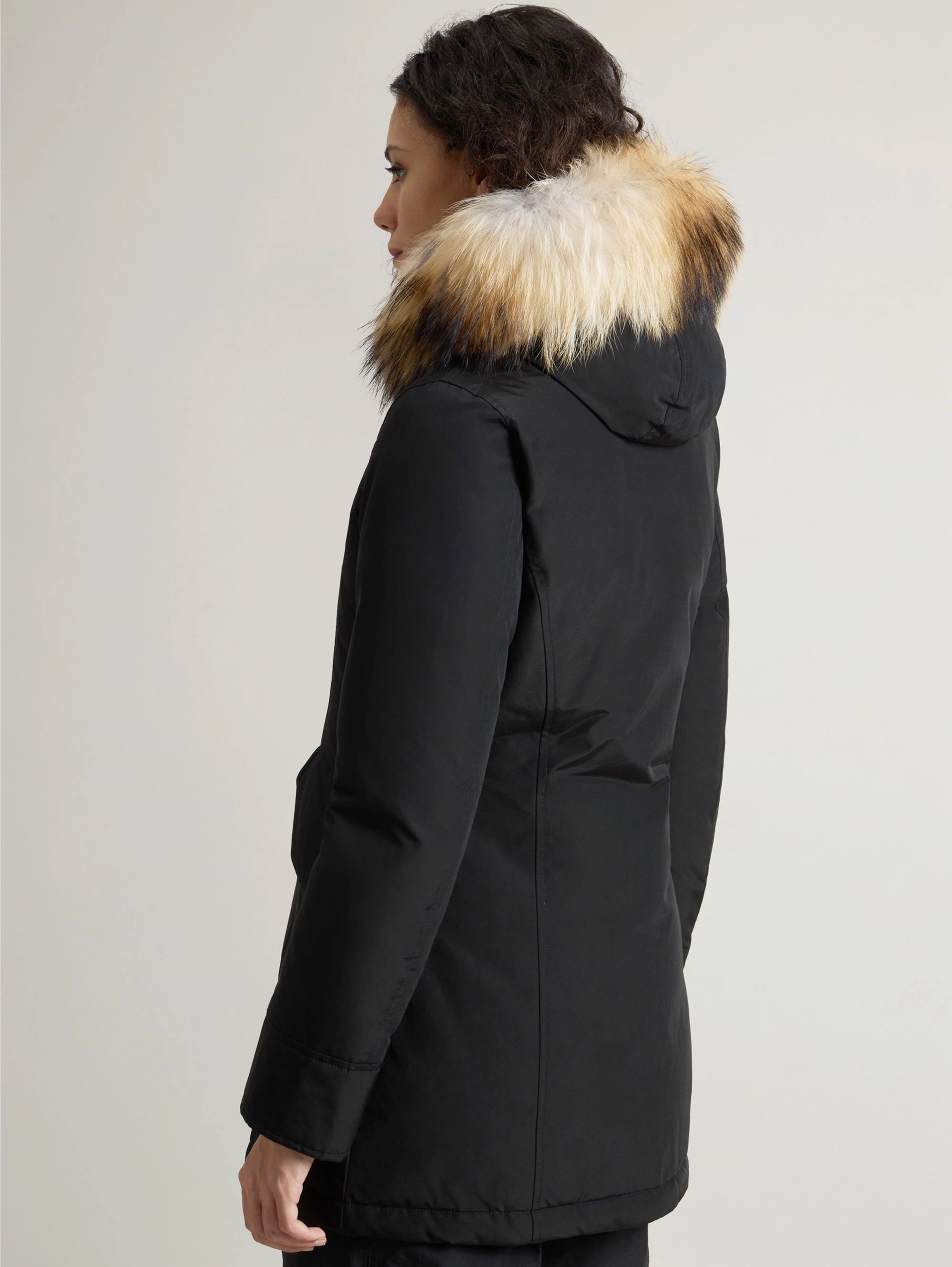 Parka Arctic con Cappuccio in Raccoon Nero