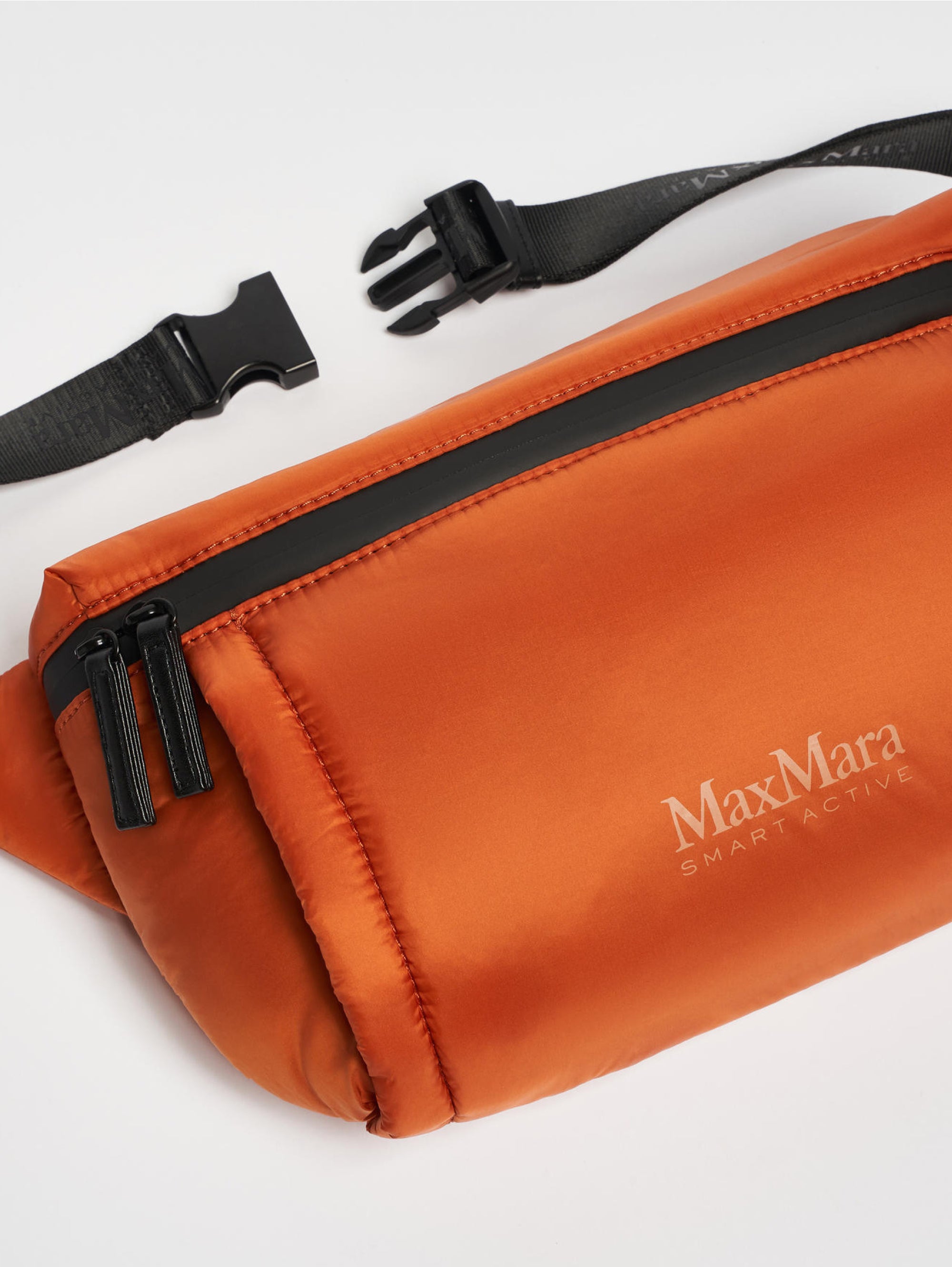 Waist bag with orange Luxepad padding