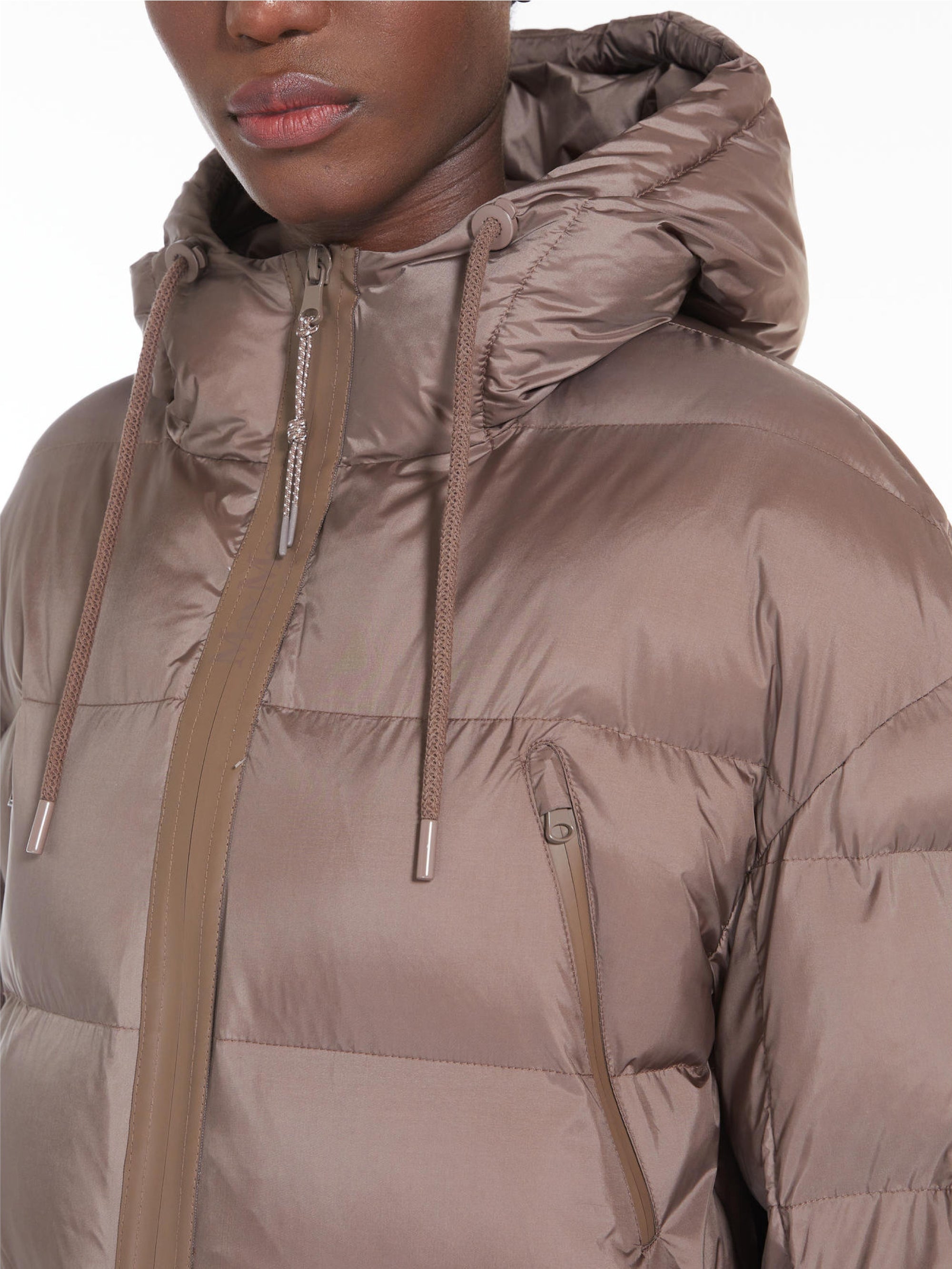 Short down jacket with hood and hazelnut Luxepad padding