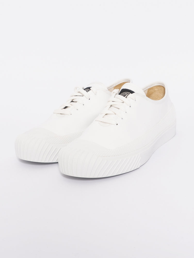 White hot sale deck sneakers